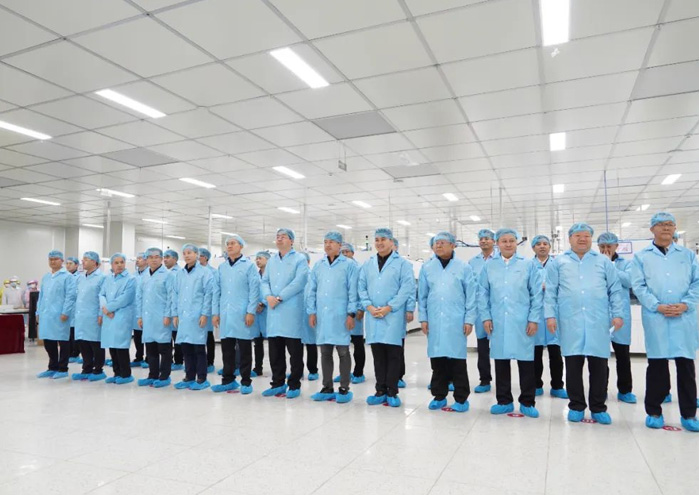 5001拉斯维加斯光伏（酒泉基地）4.8GW高效异质结电池首线成功投产