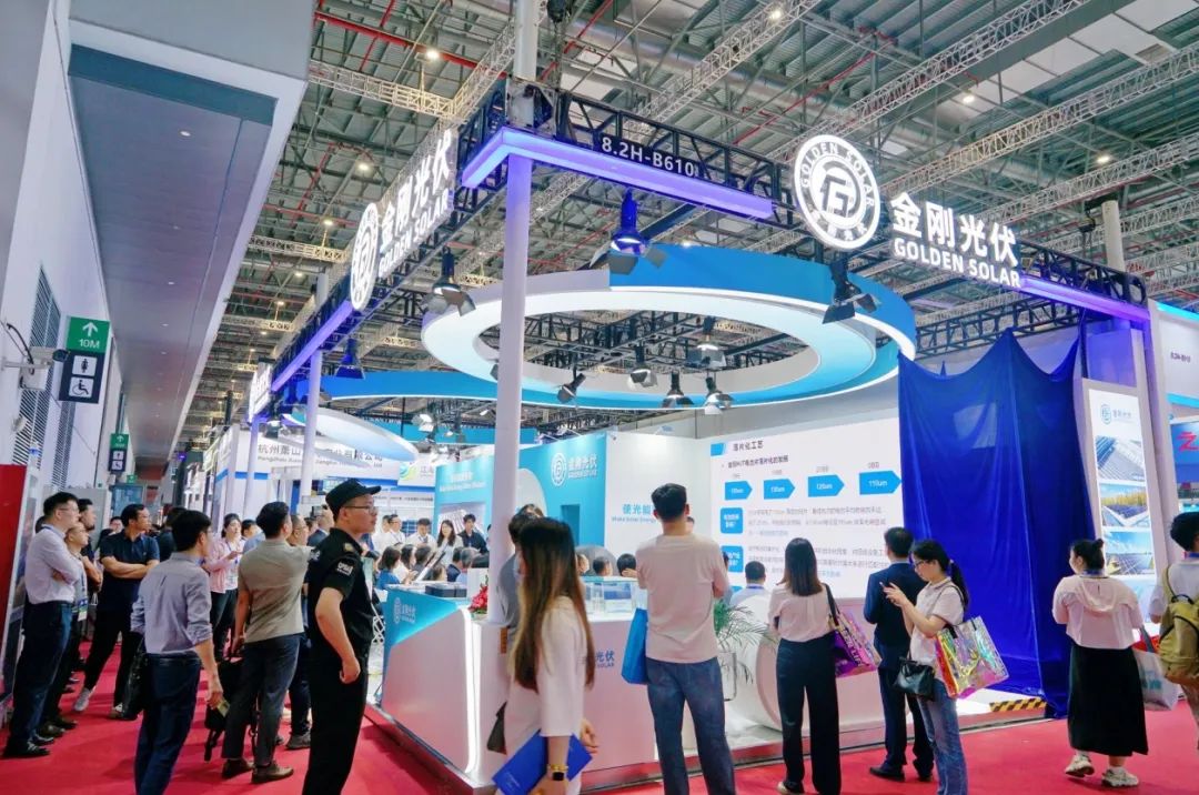 新品、颁证、签约！5001拉斯维加斯光伏闪耀SNEC 2024，绽放“N时代”新质生产力